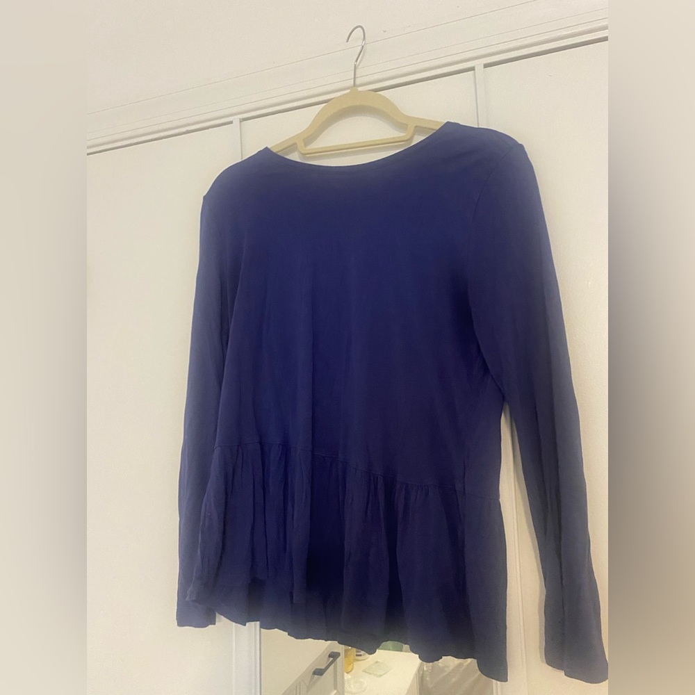 Navy blue peplum blouse 💙